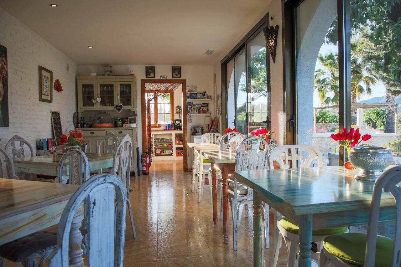 Buena Idea - Adults Only Bed & Breakfast ฆาลอน ภายนอก รูปภาพ