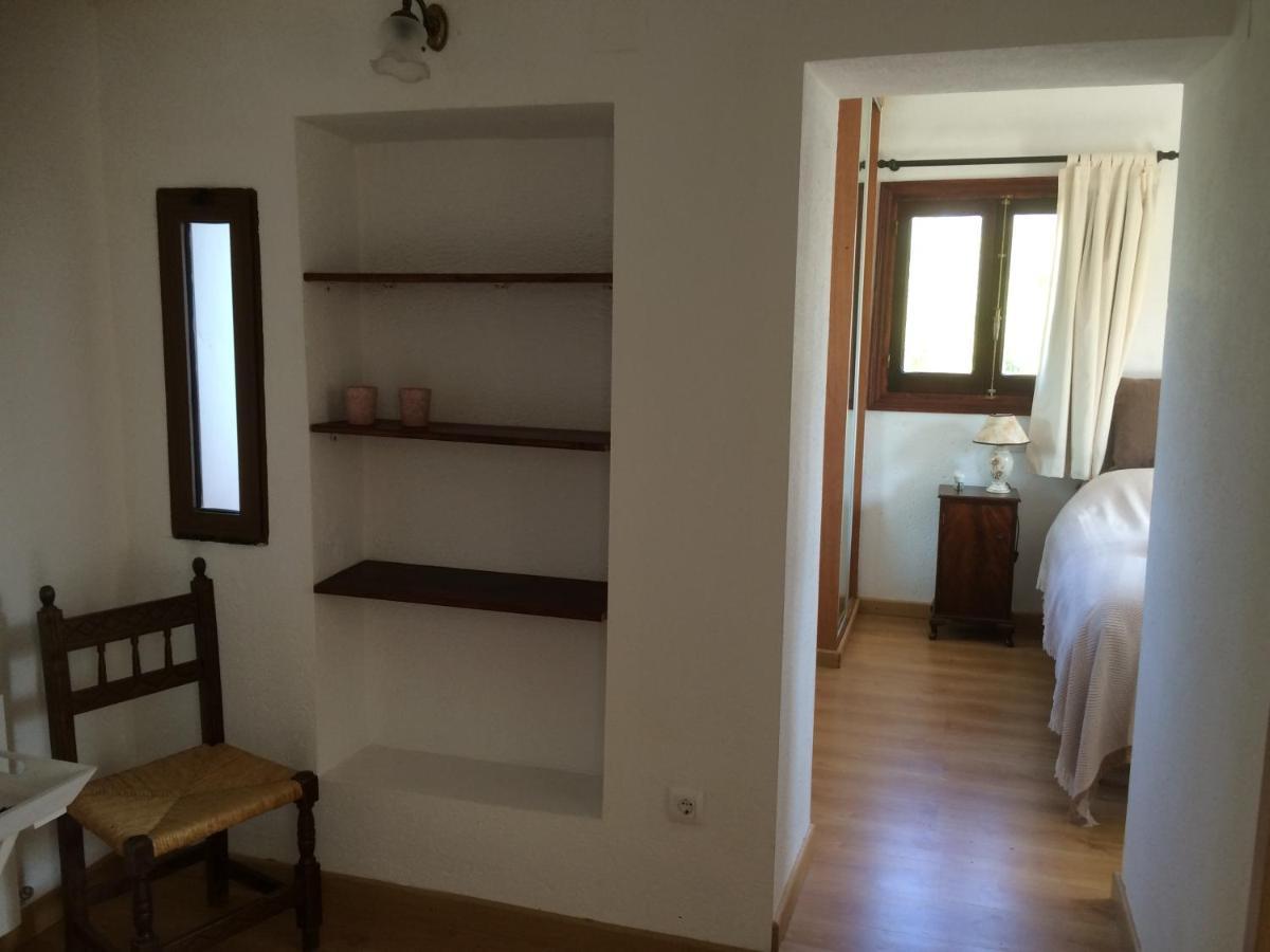 Buena Idea - Adults Only Bed & Breakfast ฆาลอน ภายนอก รูปภาพ