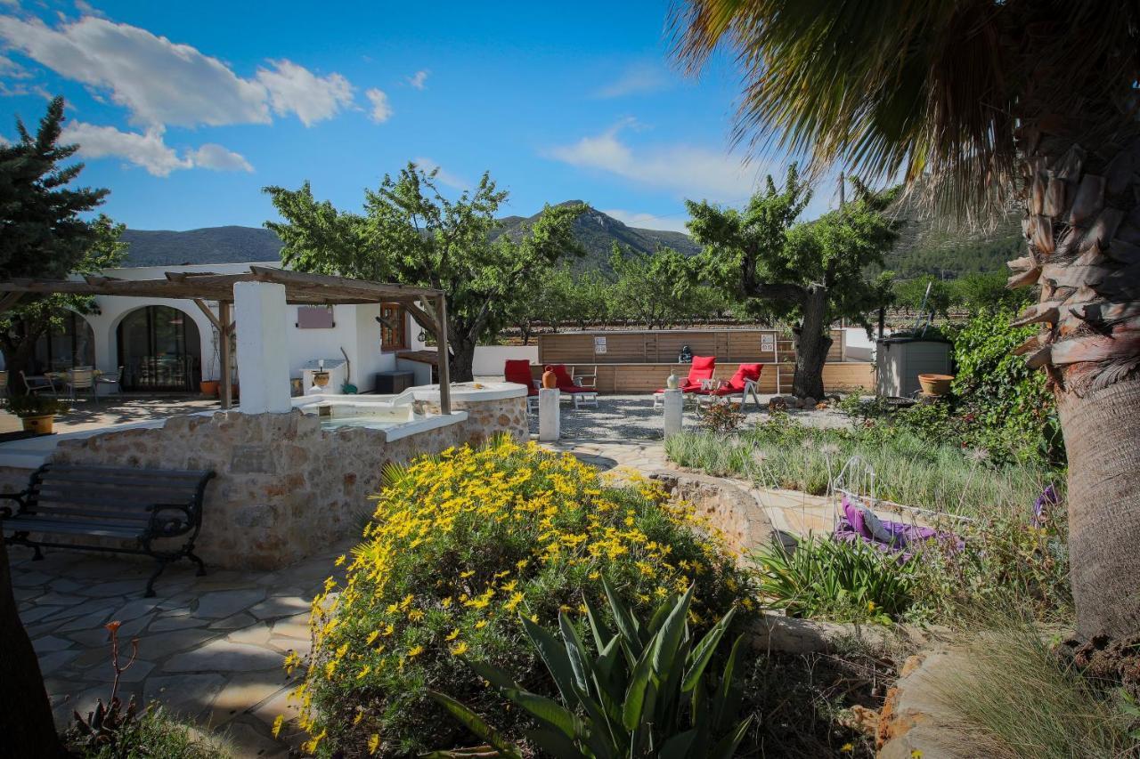 Buena Idea - Adults Only Bed & Breakfast ฆาลอน ภายนอก รูปภาพ